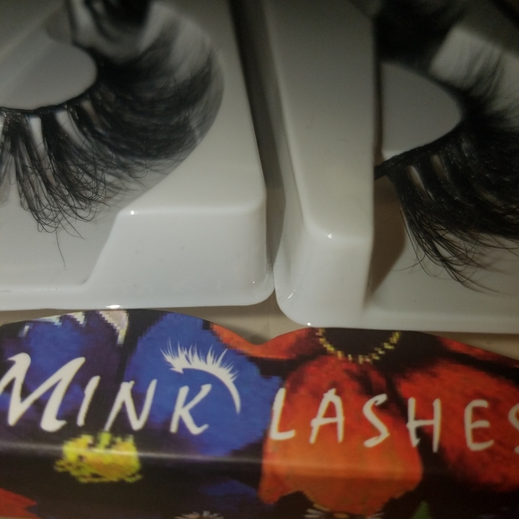 100% 3D Siberian mink LASHES - Picture 4 of 4